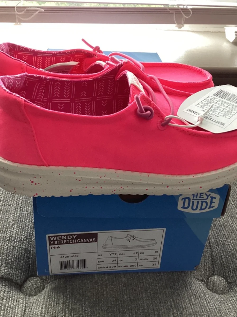 Hey Dude Little Girls' Wendy Canvas Casual Moccasin Sneakers, size 2